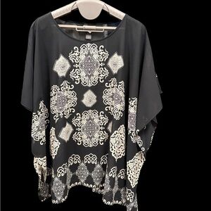 Chic Black and White Patterned Women's Blouse